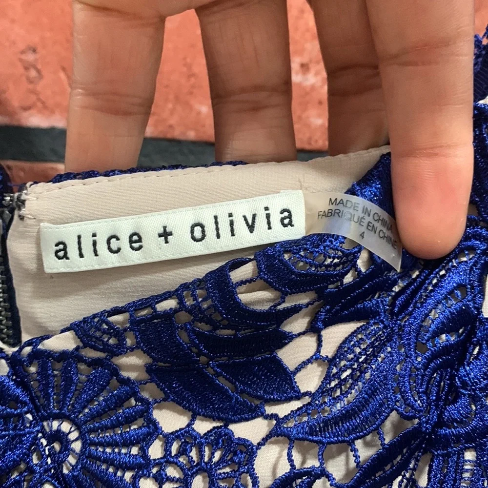 Alice + olivia Florrie Ruffle One-Shoulder Lace Dress - Picture 14 of 14